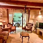 Villa Grand & Pool Very Good 8 *