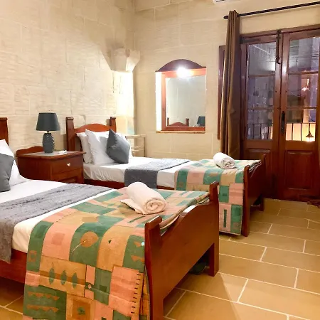 Villa Family & Private Pool Very Good 8 Mgarr