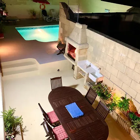 Villa Family & Private Pool Very Good 8 Mgarr