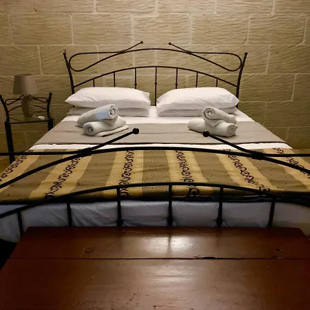 Family & Private Pool Very Good 8