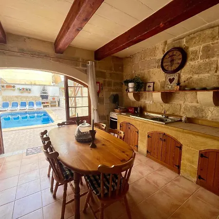 Villa Family & Private Pool Very Good 8 *