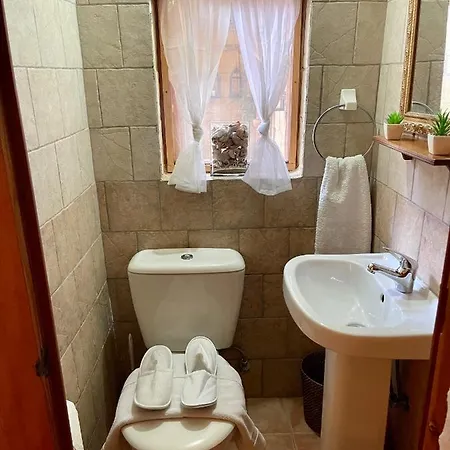 Family & Private Pool Very Good 8 Mgarr