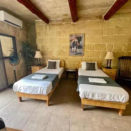 Villa Family & Private Pool Very Good 8 Mgarr