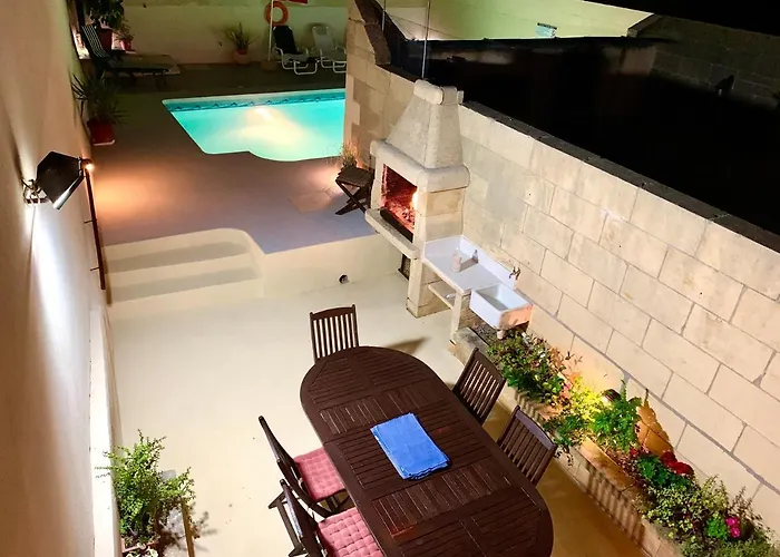 Villa Family & Private Pool Very Good 8 Mgarr