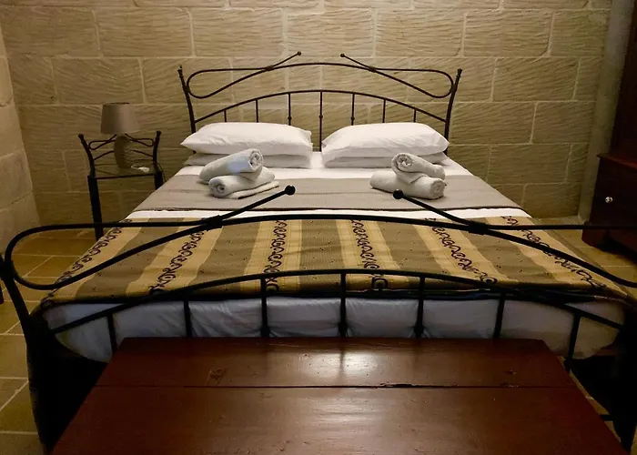 Family & Private Pool Very Good 8