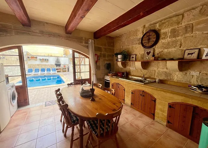 Villa Family & Private Pool Very Good 8 *