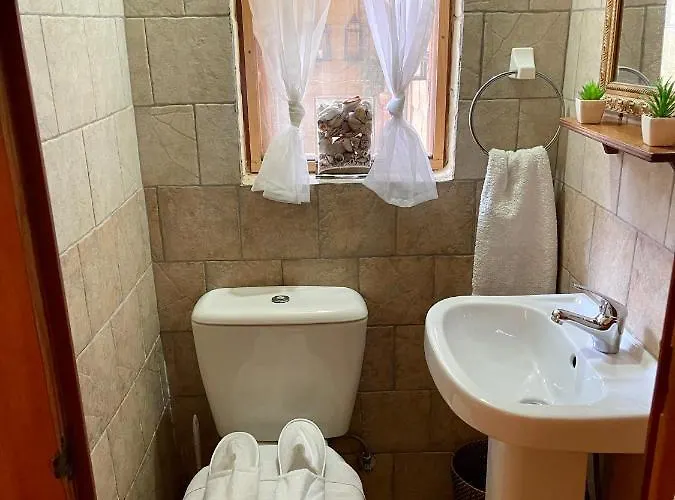 Family & Private Pool Very Good 8 Mgarr