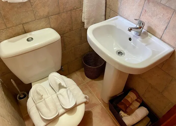 Family & Private Pool Very Good 8 Mgarr